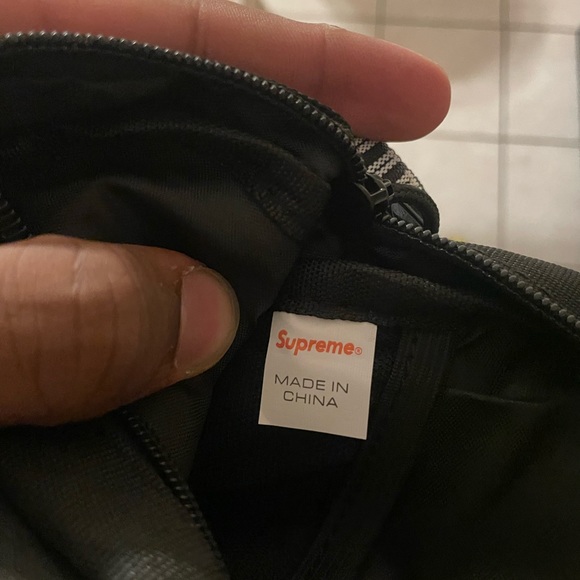 Supreme Shoulder Bag SS18 - Black - Picture 4 of 4
